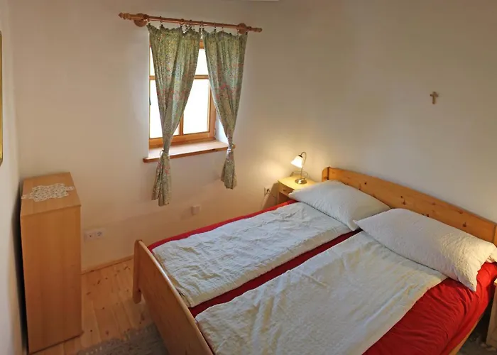 Kőszikla Apartman *
